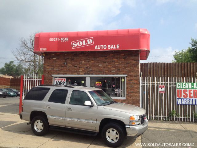 GMC Yukon 2004 photo 1