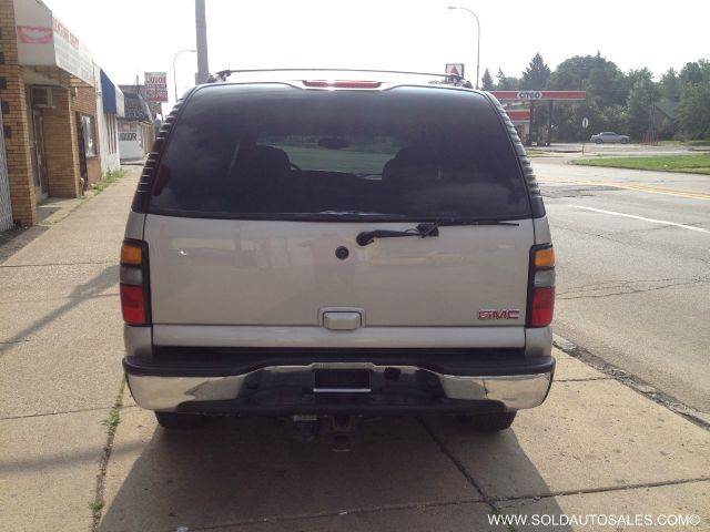 GMC Yukon 2004 photo 4