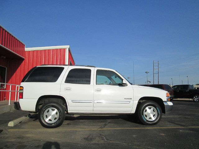 GMC Yukon 2004 photo 4