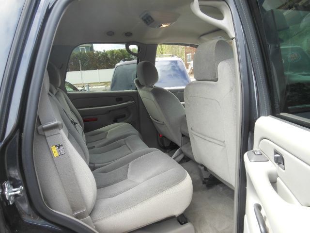 GMC Yukon 2005 photo 13