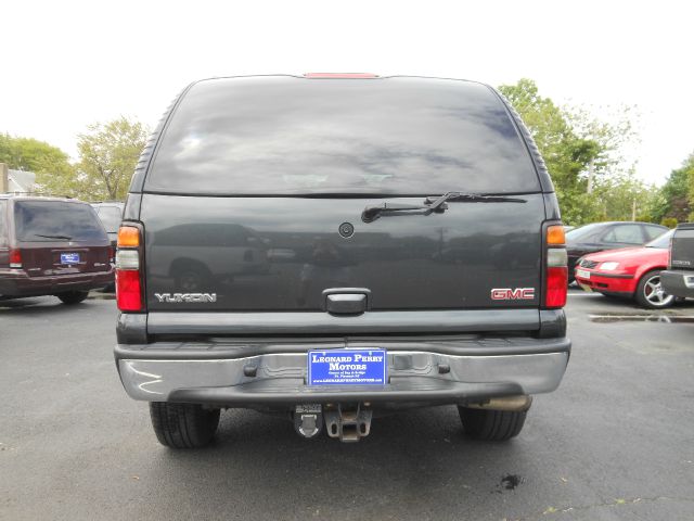 GMC Yukon 2005 photo 15