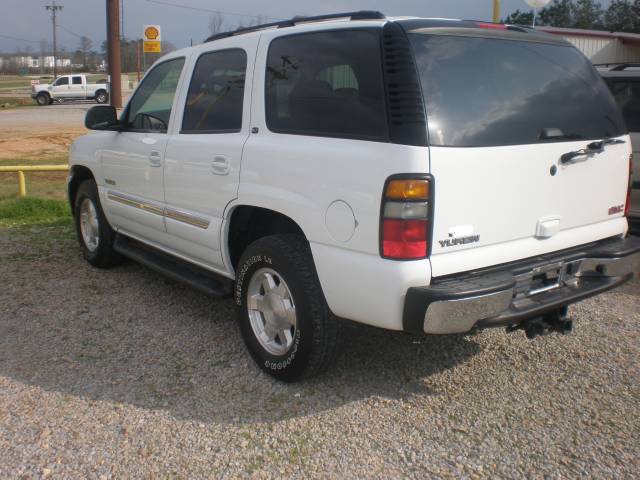 GMC Yukon 2005 photo 3