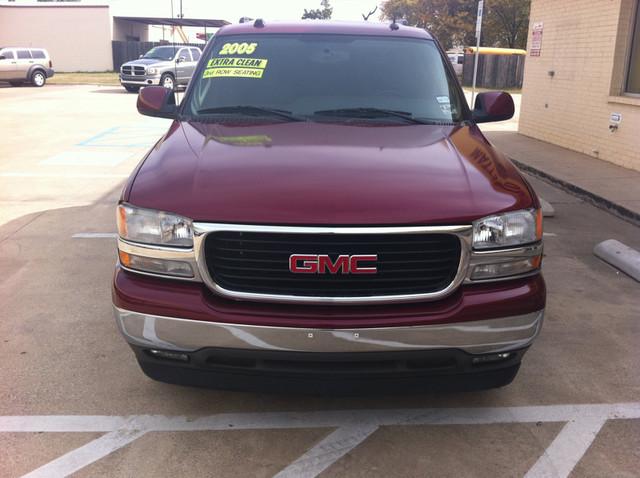 GMC Yukon 2005 photo 1