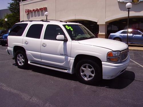 GMC Yukon 2005 photo 4