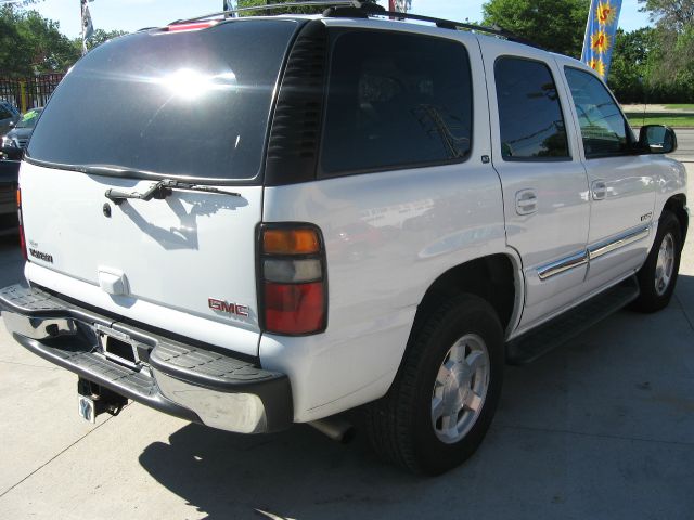 GMC Yukon 2005 photo 3