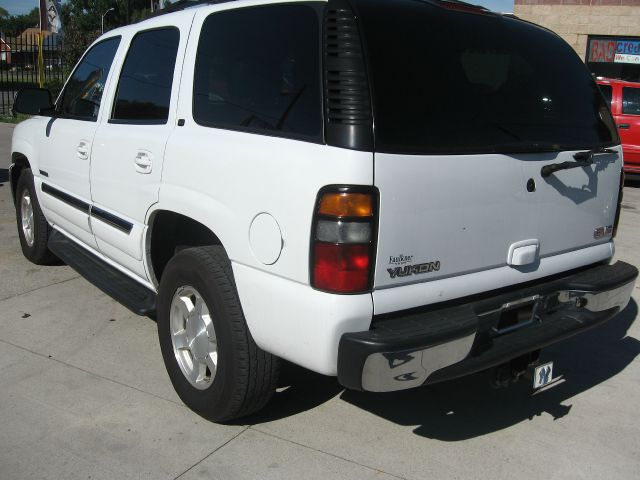 GMC Yukon 2005 photo 4