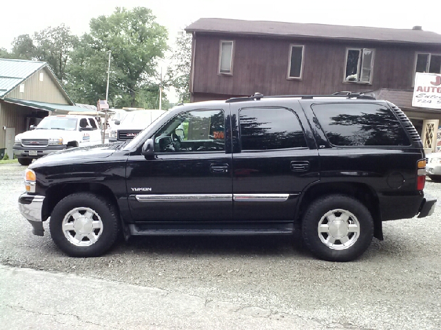 GMC Yukon 2005 photo 1