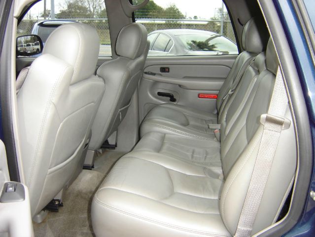 GMC Yukon 2005 photo 1