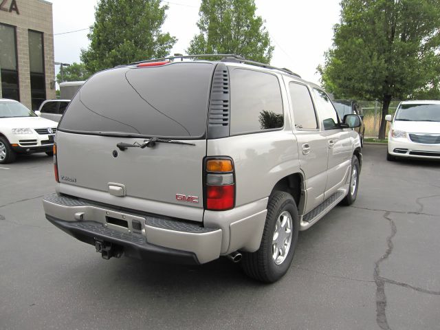 GMC Yukon 2005 photo 4