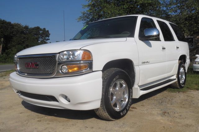 GMC Yukon 2005 photo 4