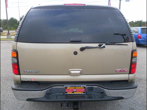 GMC Yukon 2005 photo 4