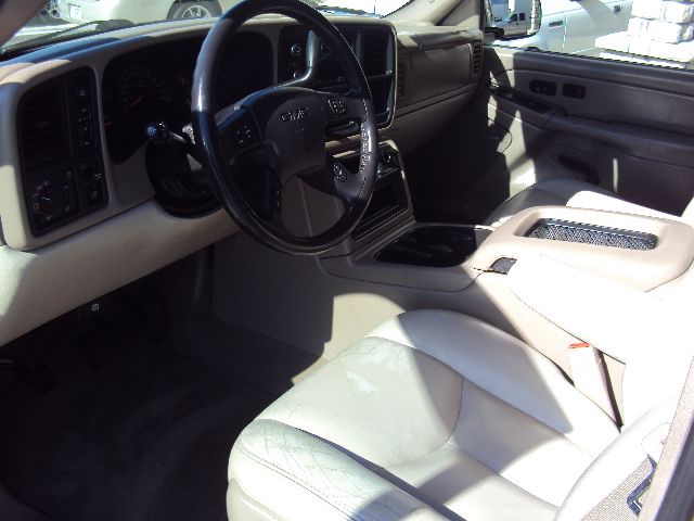 GMC Yukon 2005 photo 3