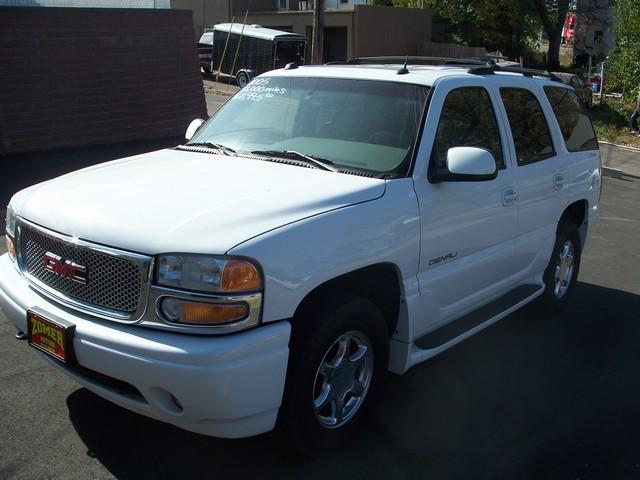 GMC Yukon 2005 photo 1