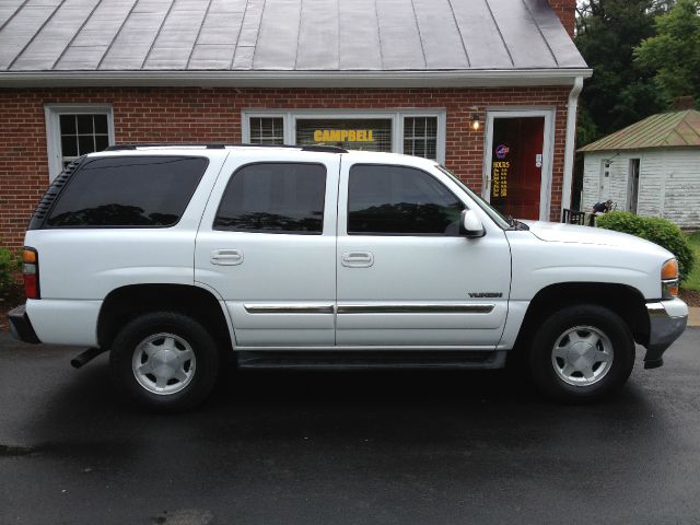 GMC Yukon 2005 photo 11