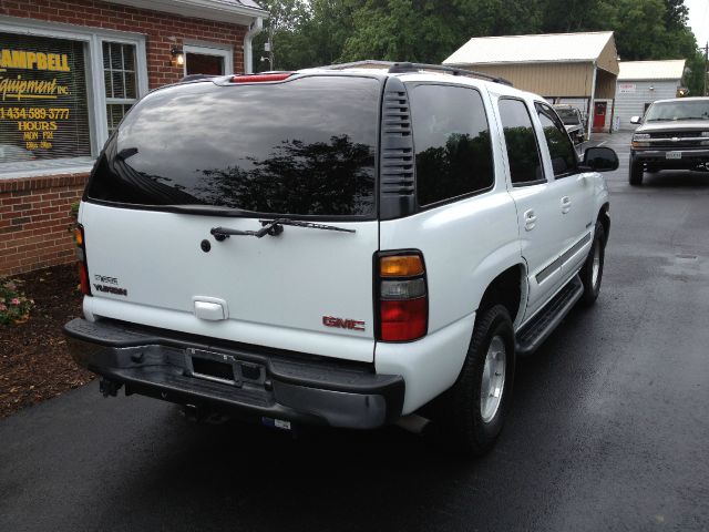 GMC Yukon 2005 photo 12