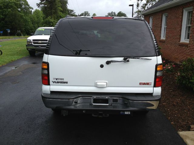 GMC Yukon 2005 photo 8