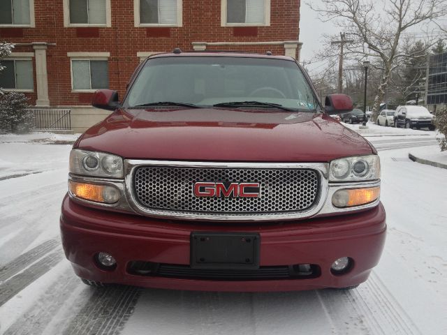 GMC Yukon 2005 photo 4