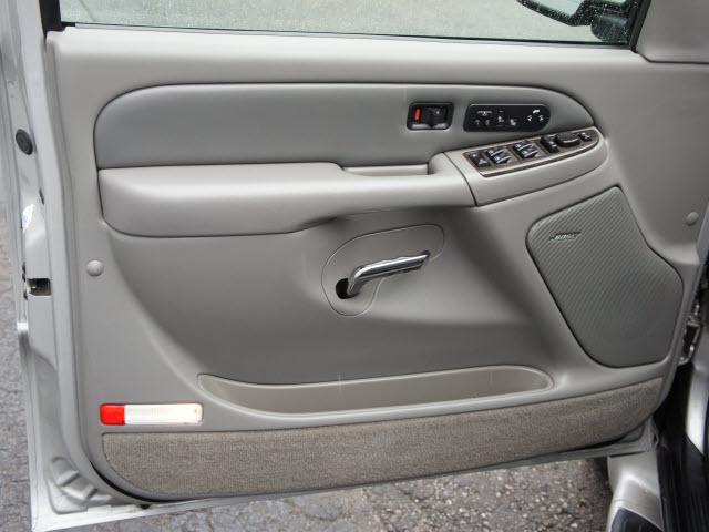 GMC Yukon 2005 photo 4