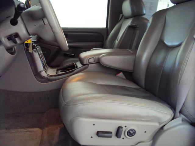 GMC Yukon 2005 photo 4