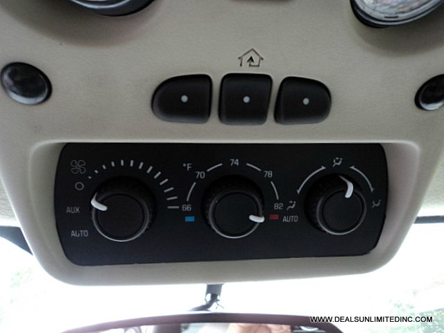 GMC Yukon 2005 photo 14