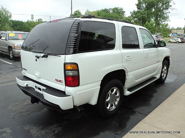 GMC Yukon 2005 photo 23