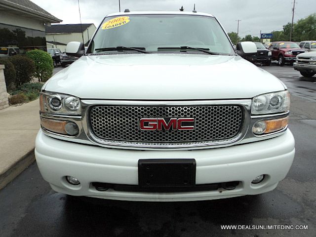 GMC Yukon 2005 photo 6