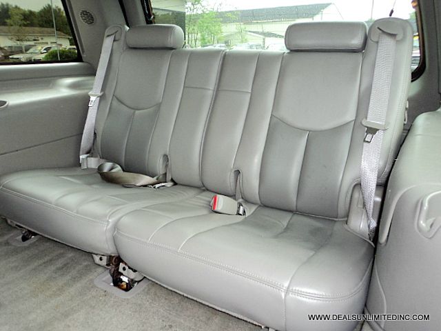 GMC Yukon 2005 photo 8