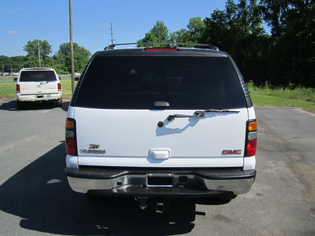 GMC Yukon 2005 photo 17