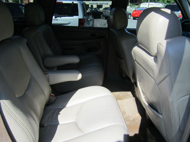 GMC Yukon 2005 photo 6