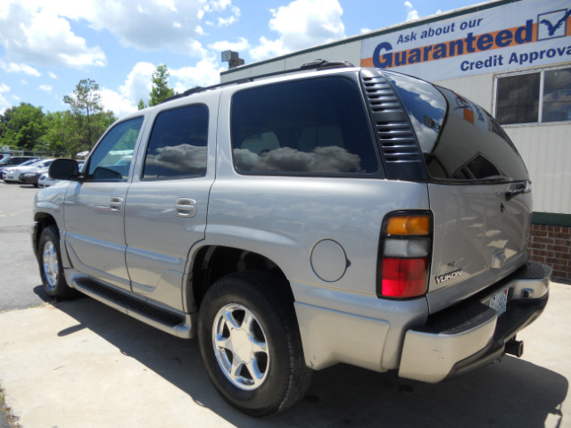 GMC Yukon 2005 photo 6