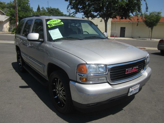 GMC Yukon 2005 photo 11