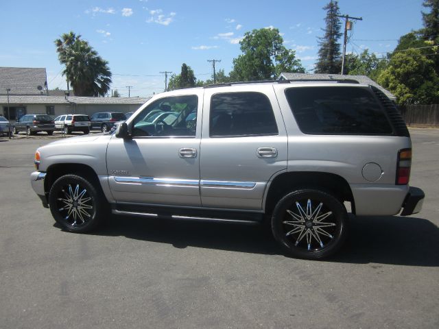 GMC Yukon 2005 photo 12