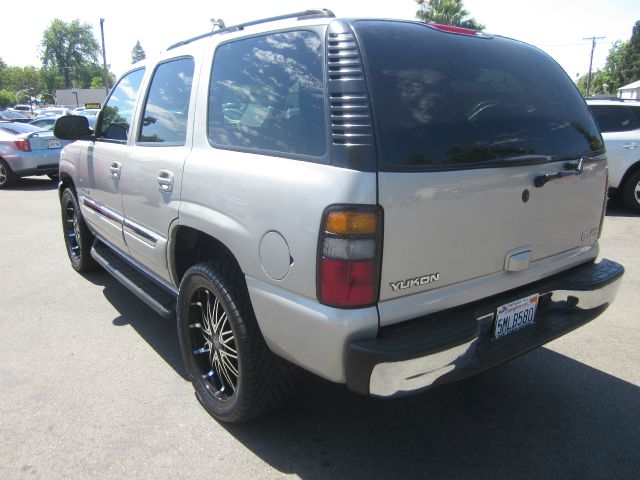 GMC Yukon 2005 photo 8