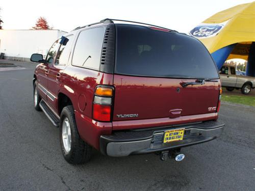 GMC Yukon 2005 photo 2