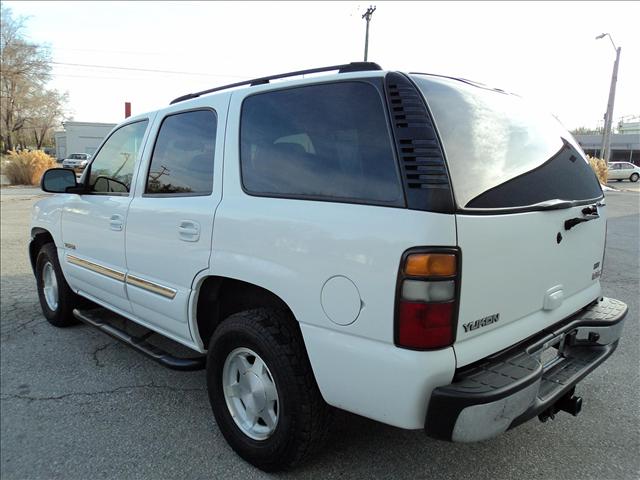 GMC Yukon 2005 photo 3