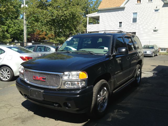 GMC Yukon 2005 photo 4