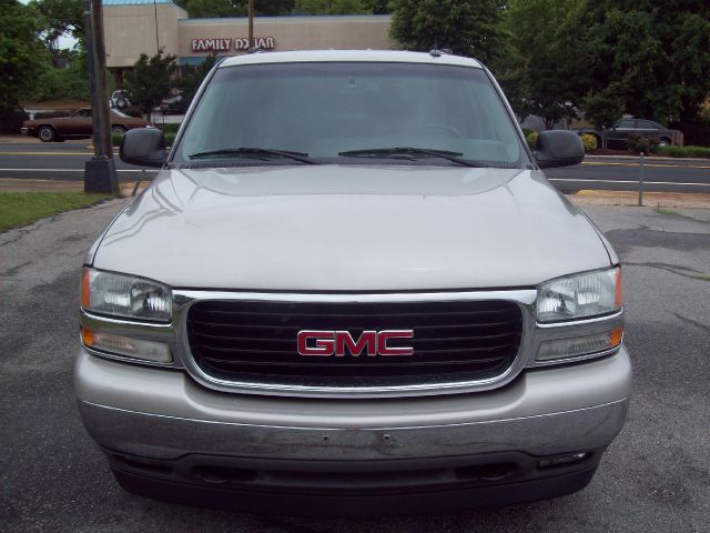 GMC Yukon 2005 photo 1