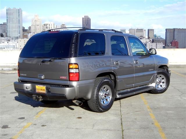 GMC Yukon 2005 photo 3