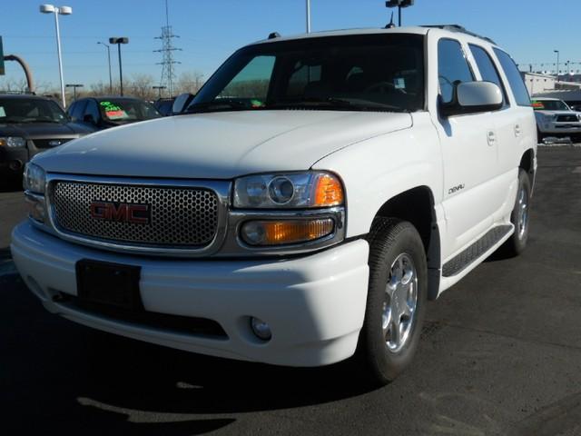 GMC Yukon 2005 photo 1