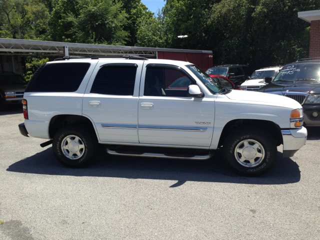 GMC Yukon 2005 photo 1