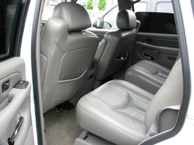 GMC Yukon 2005 photo 14