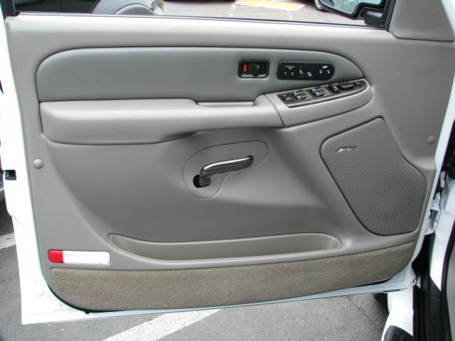 GMC Yukon 2005 photo 15