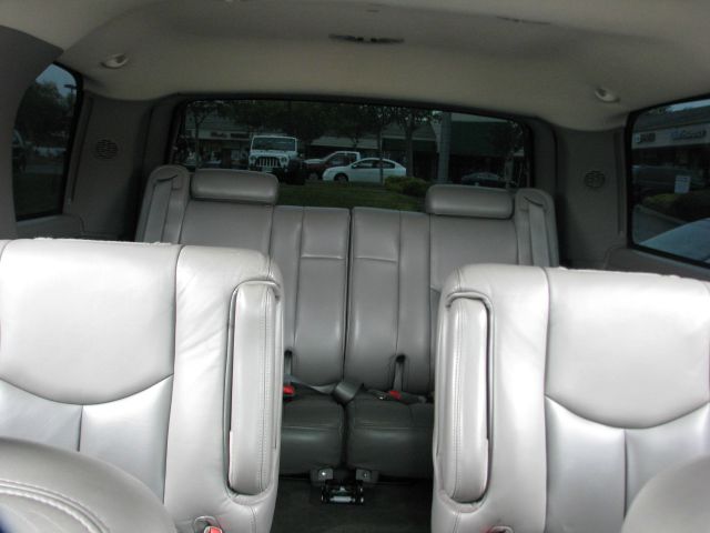 GMC Yukon 2005 photo 6