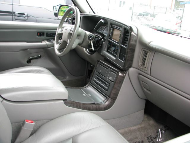 GMC Yukon 2005 photo 7