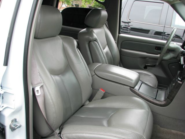 GMC Yukon 2005 photo 8