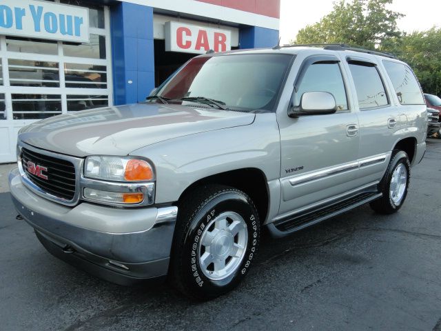 GMC Yukon 2005 photo 2