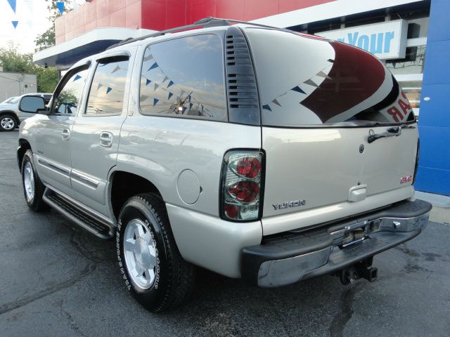 GMC Yukon 2005 photo 4