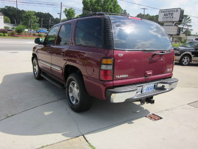 GMC Yukon 2005 photo 1