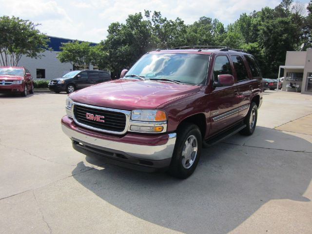 GMC Yukon 2005 photo 2