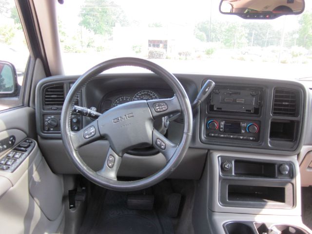 GMC Yukon 2005 photo 6